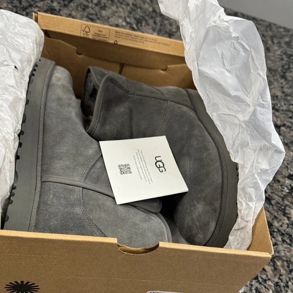 UGG Cory ll gray Suede Ankle Boots NEW